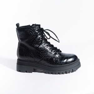 Nine West Piercy Women’s Combat Boots
